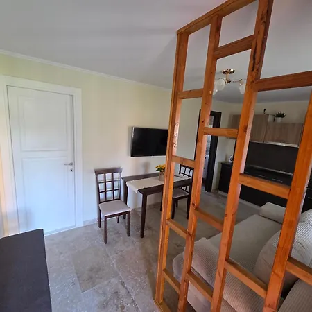 Casuta Fericita Дом отдыха *